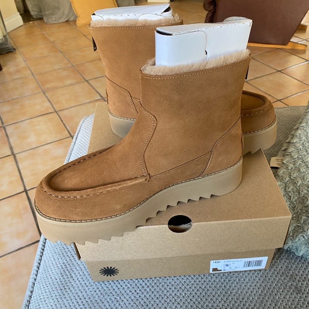 Ugh boots classic rising heel zip up